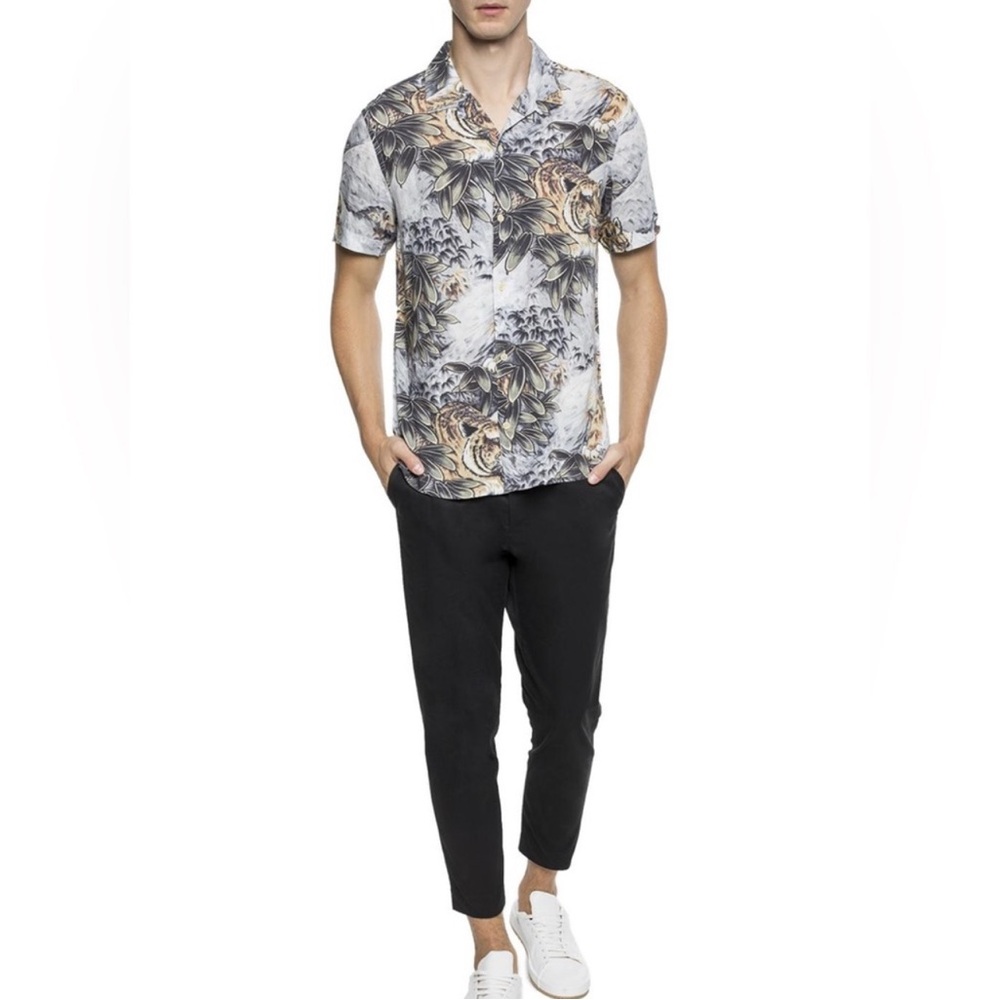 Men's tiger shirt